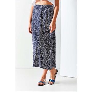 Urban Outfitters slide sandals silver blue size 10